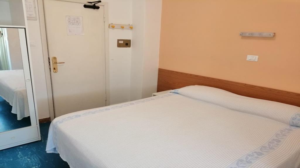 Manolita Hotel *