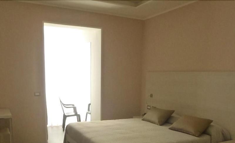 Aquila Hotel 2*
