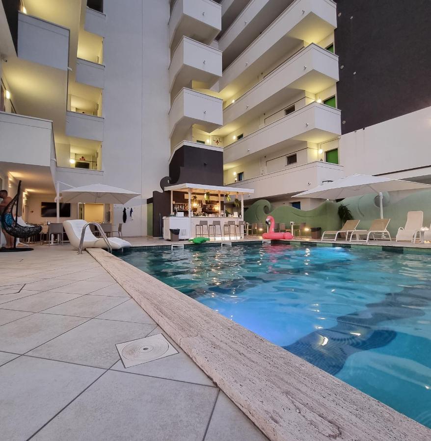 Aparthotel Nero D'avorio & 4*