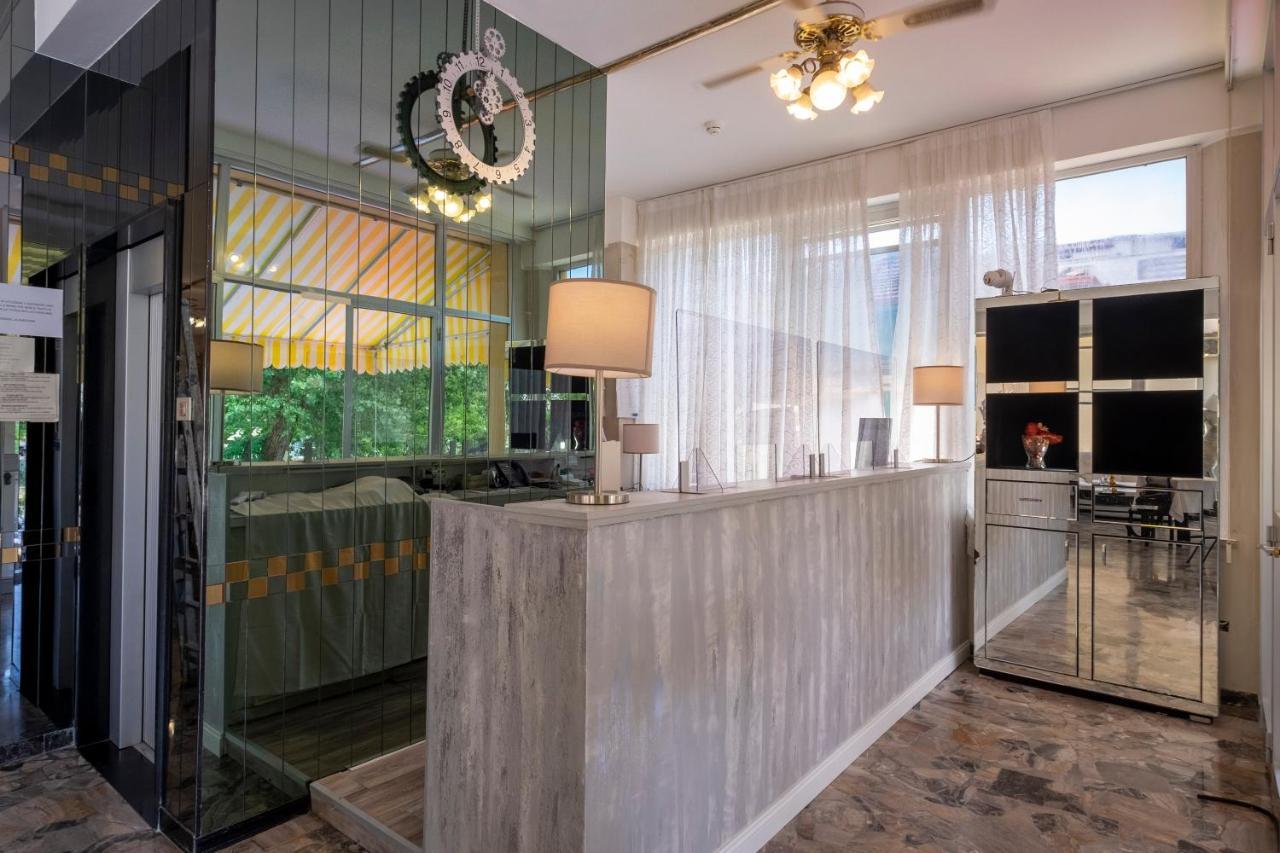 Hotel Giumer Rimini