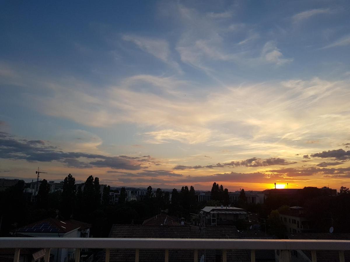 Appartement The Roses - Delizioso Attico Su 2 Livelli Zona Palacongressi *