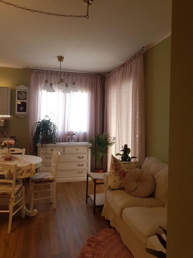 Appartement The Roses - Delizioso Attico Su 2 Livelli Zona Palacongressi *