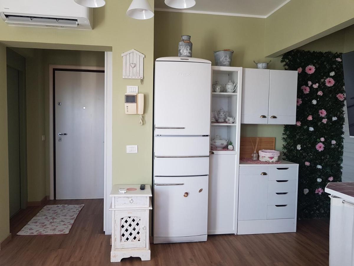 Appartement The Roses - Delizioso Attico Su 2 Livelli Zona Palacongressi *