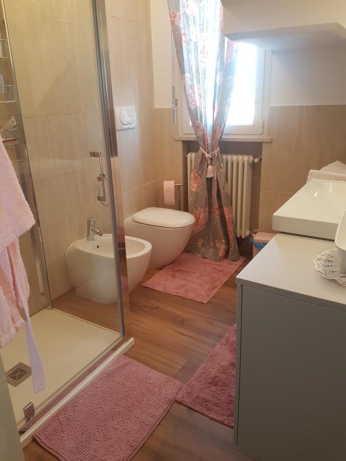Appartement The Roses - Delizioso Attico Su 2 Livelli Zona Palacongressi Rimini