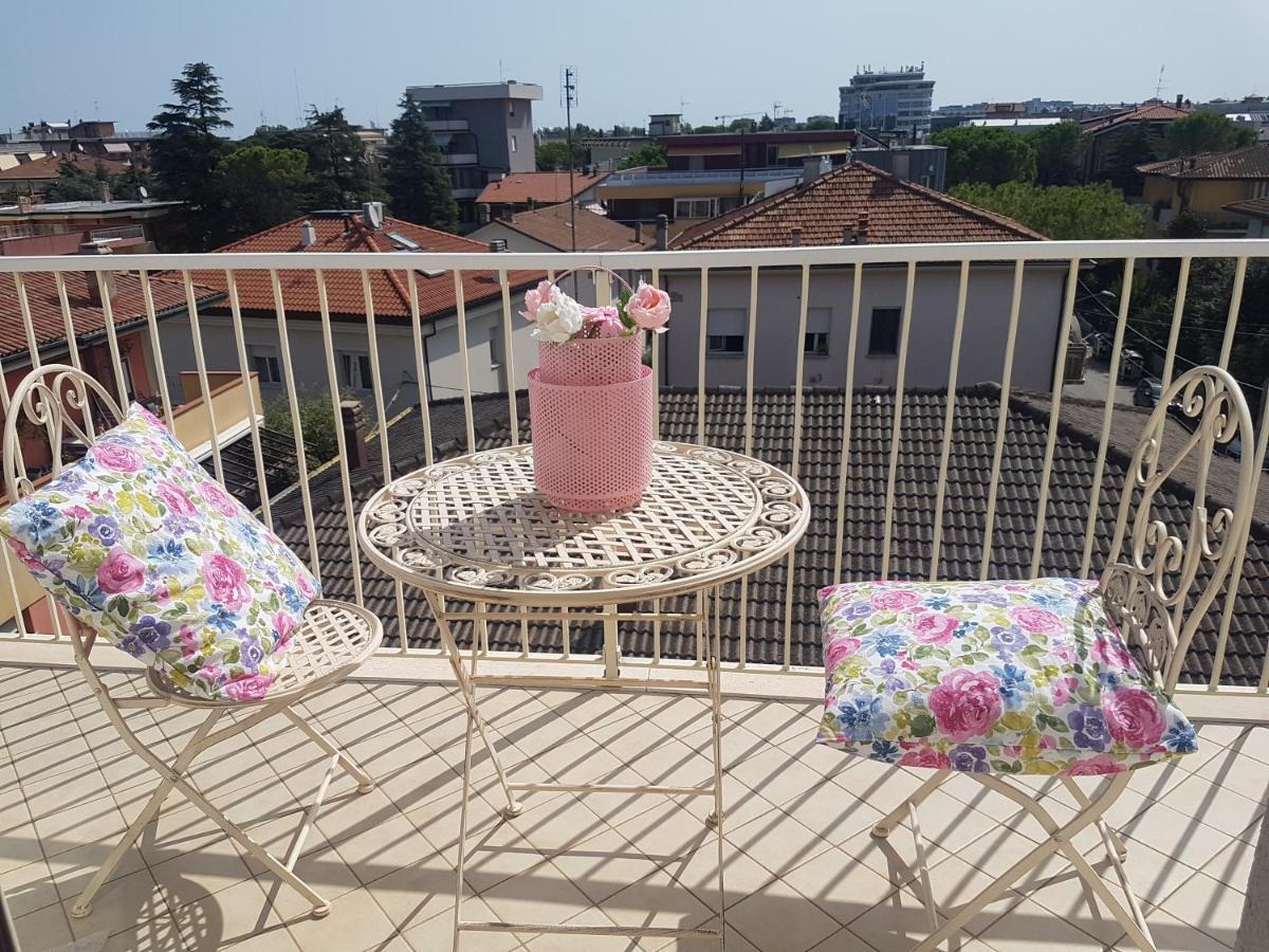 Appartement The Roses - Delizioso Attico Su 2 Livelli Zona Palacongressi