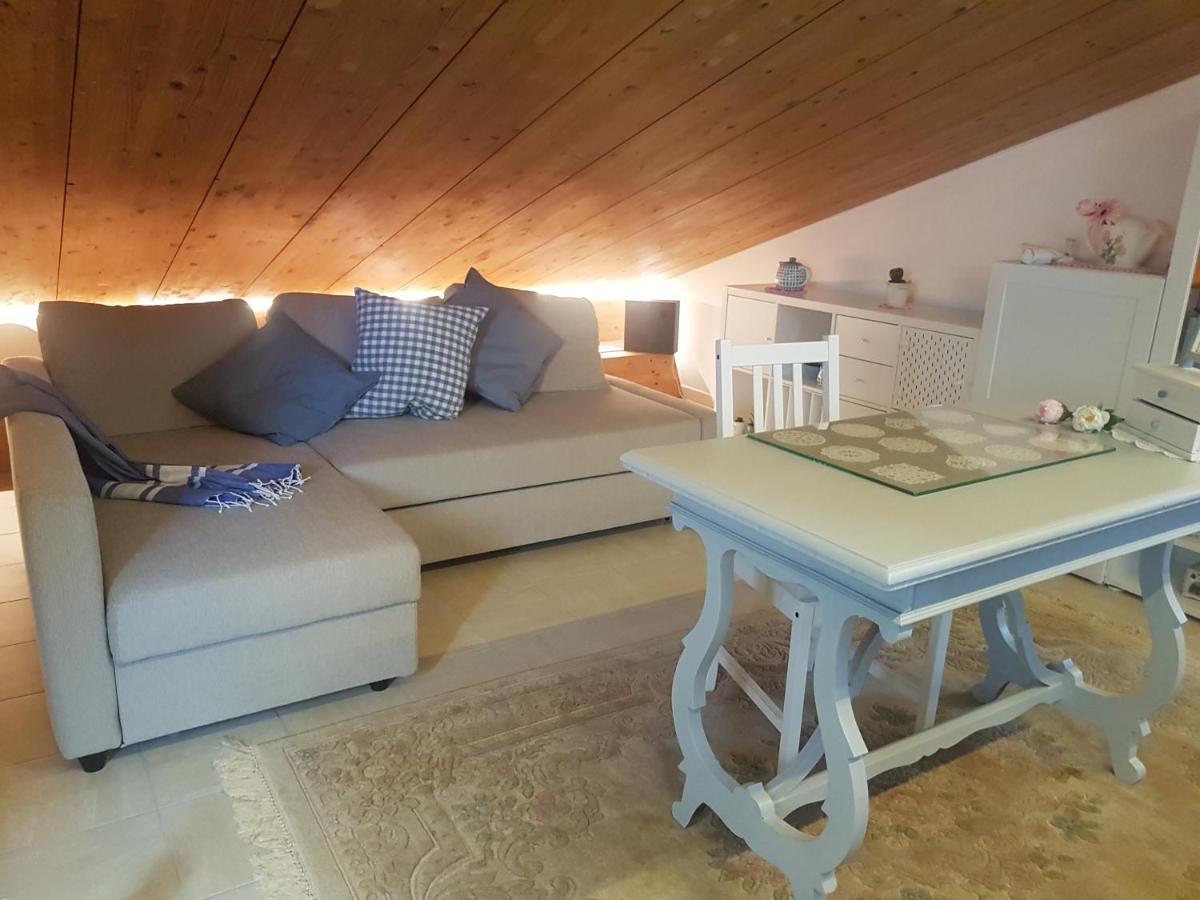 Appartement The Roses - Delizioso Attico Su 2 Livelli Zona Palacongressi *