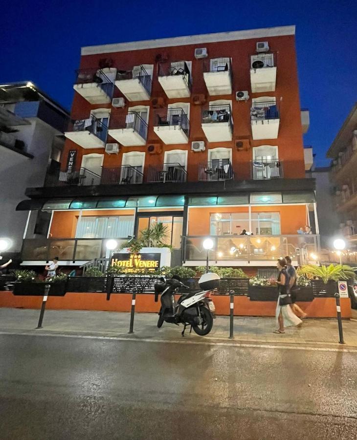 Venere Hotel 3*