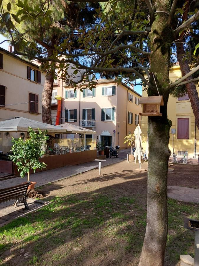 The 6 Apartment *