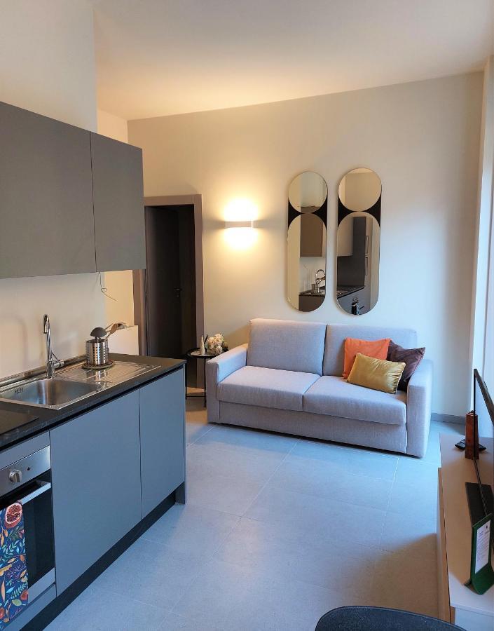 The 6 Apartment