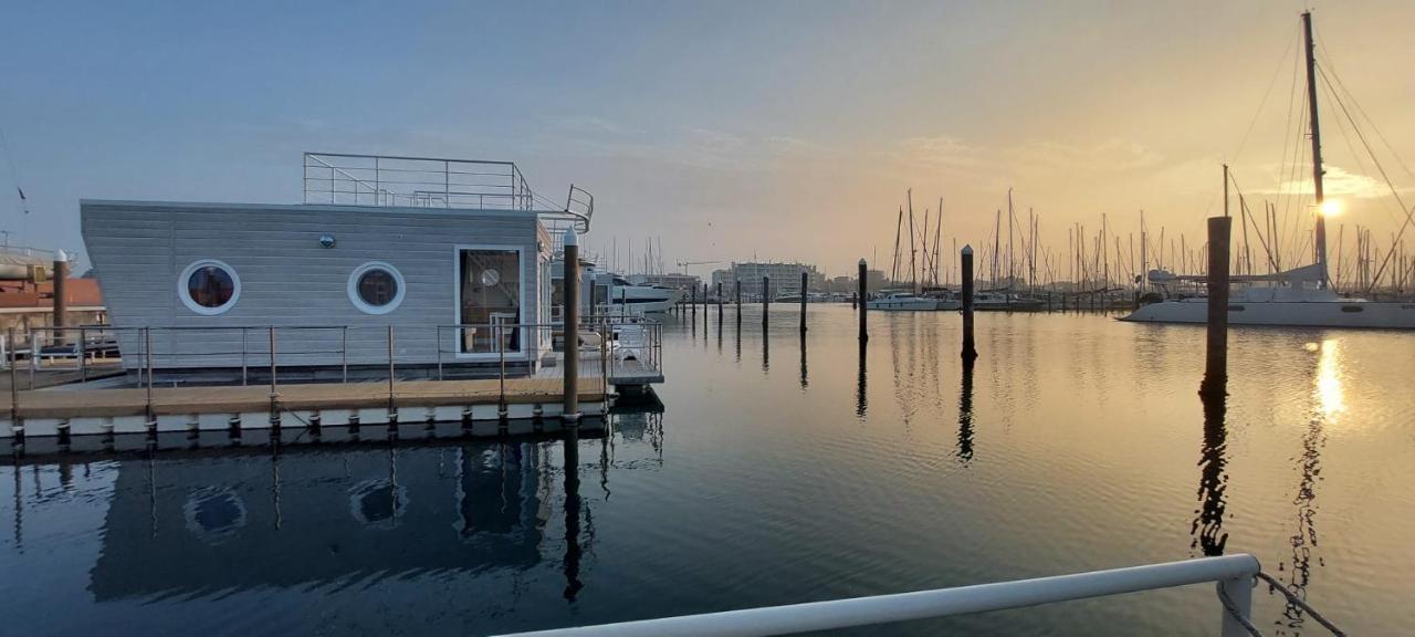 House Boat 4* Rimini