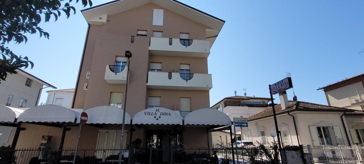 Hotel Dina 3*