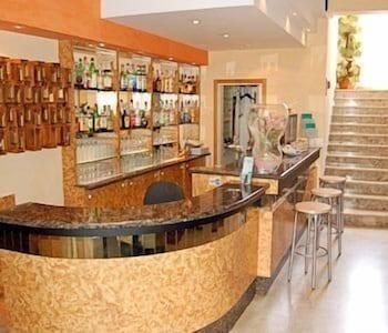 Atrium Hotel 3*