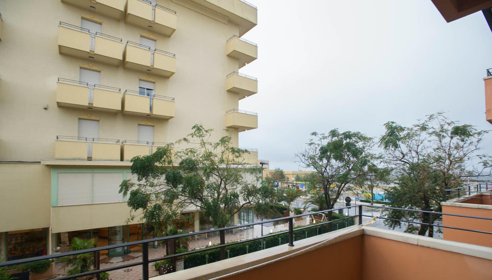 Hotel Palos