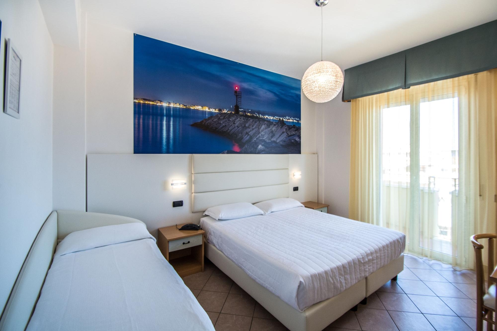 Hotel Palos 3*
