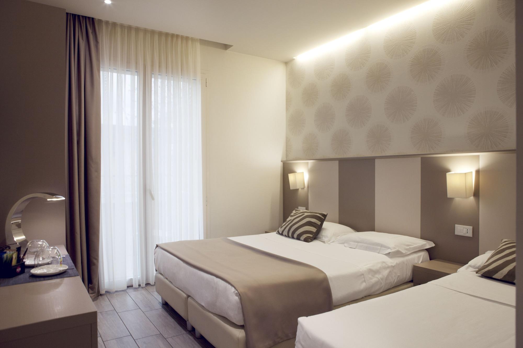 L'hotel Hotel 3*