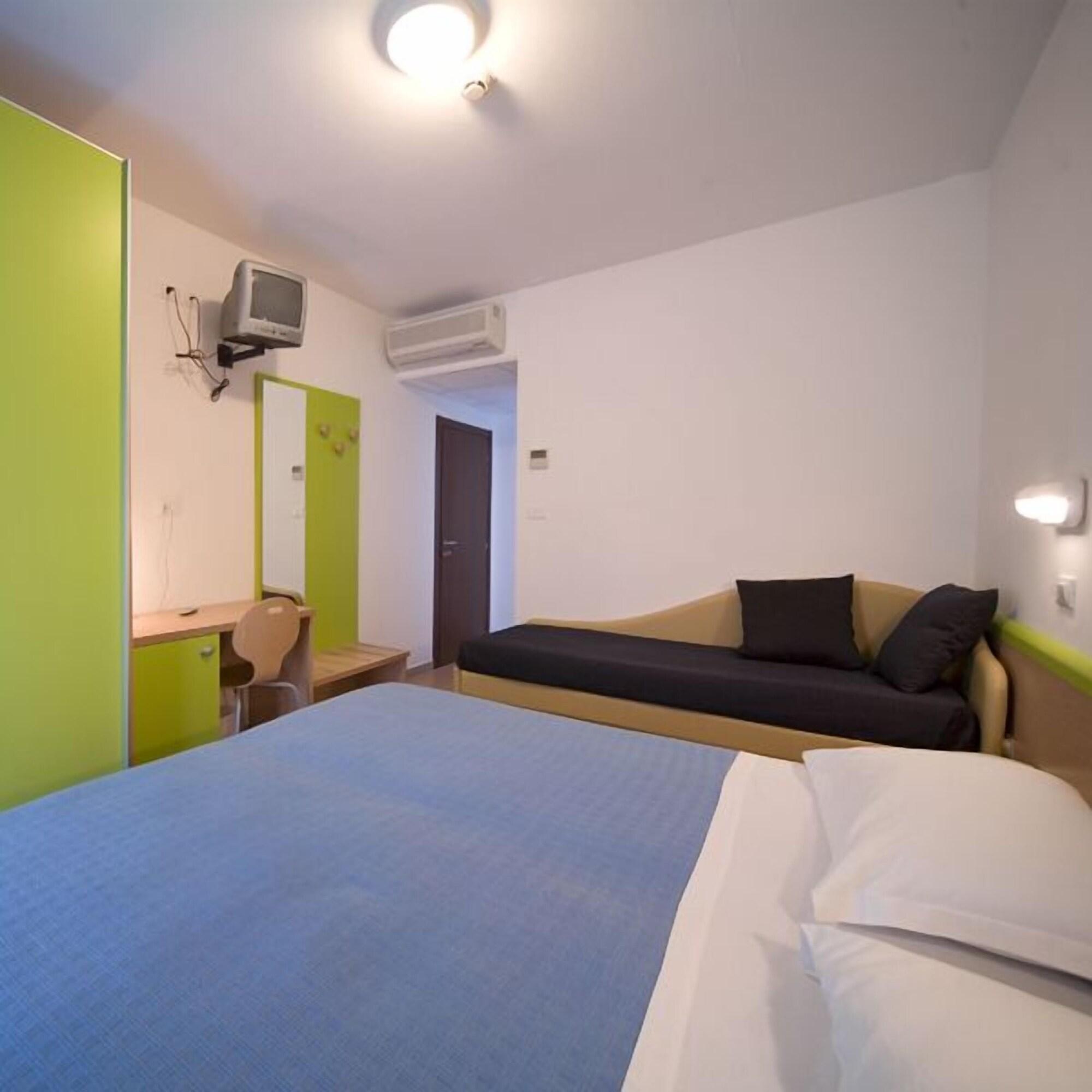 Savina Hotel