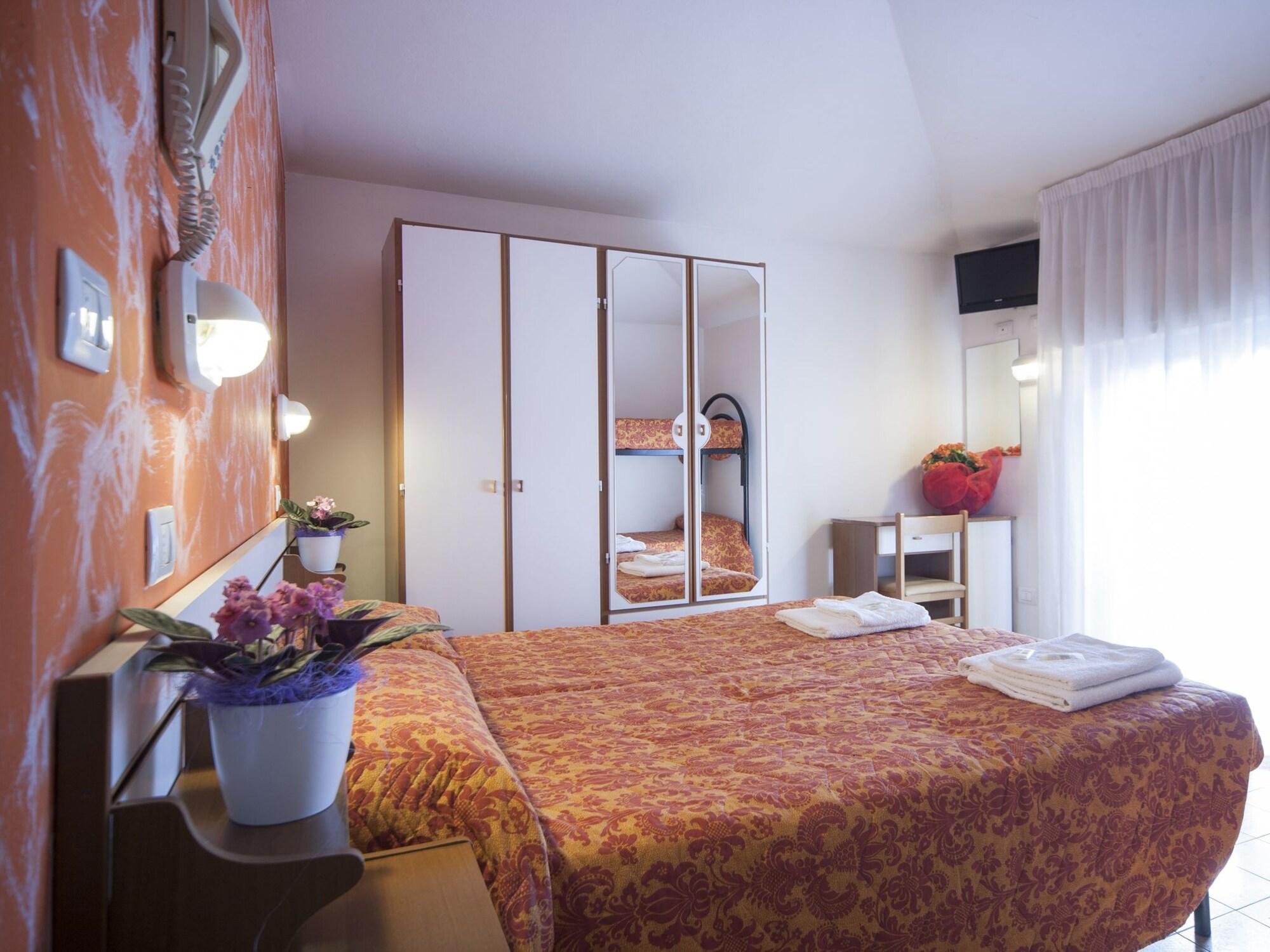 Hotel Luna 3*