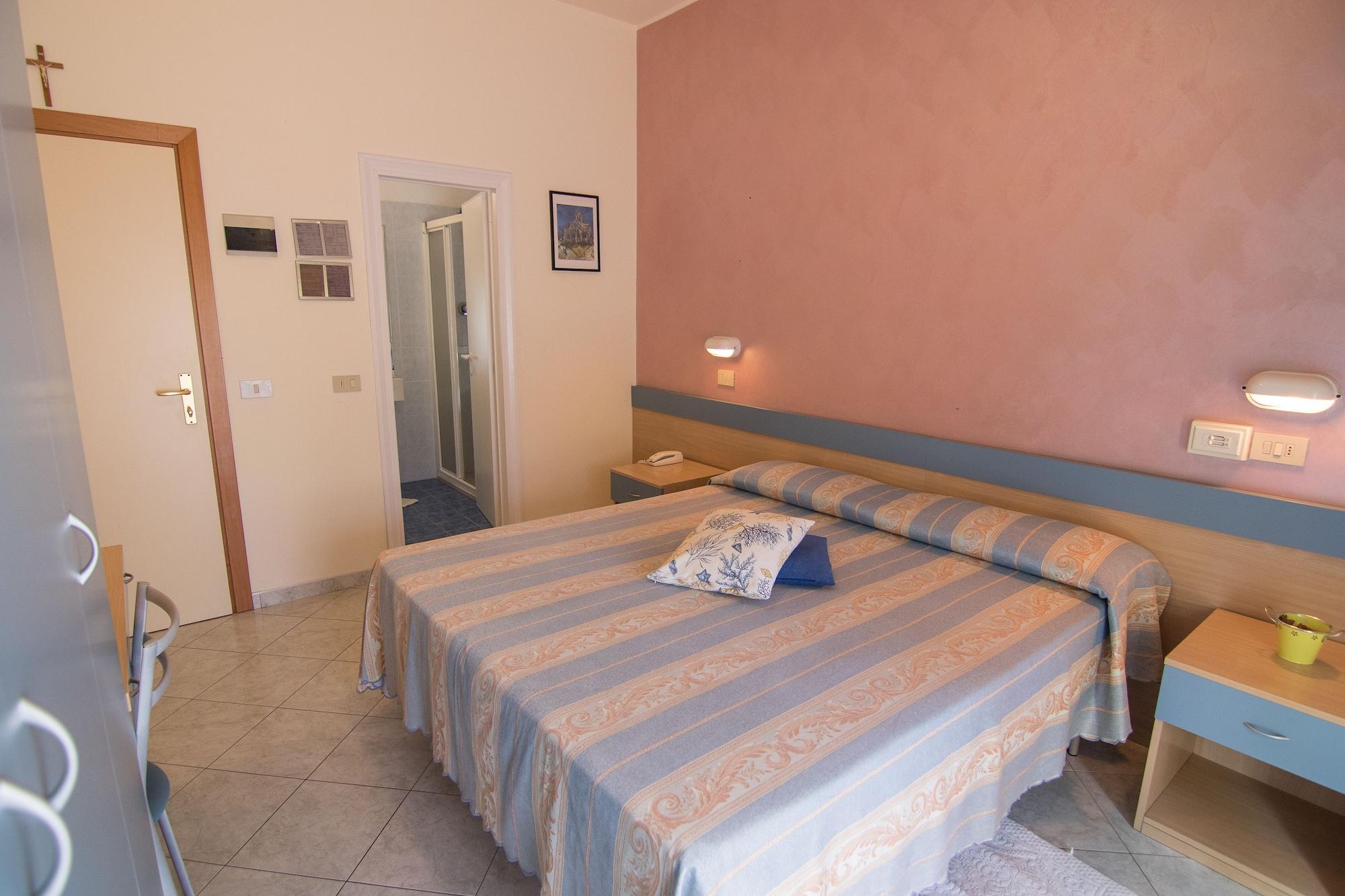 Solidea Hotel 3*