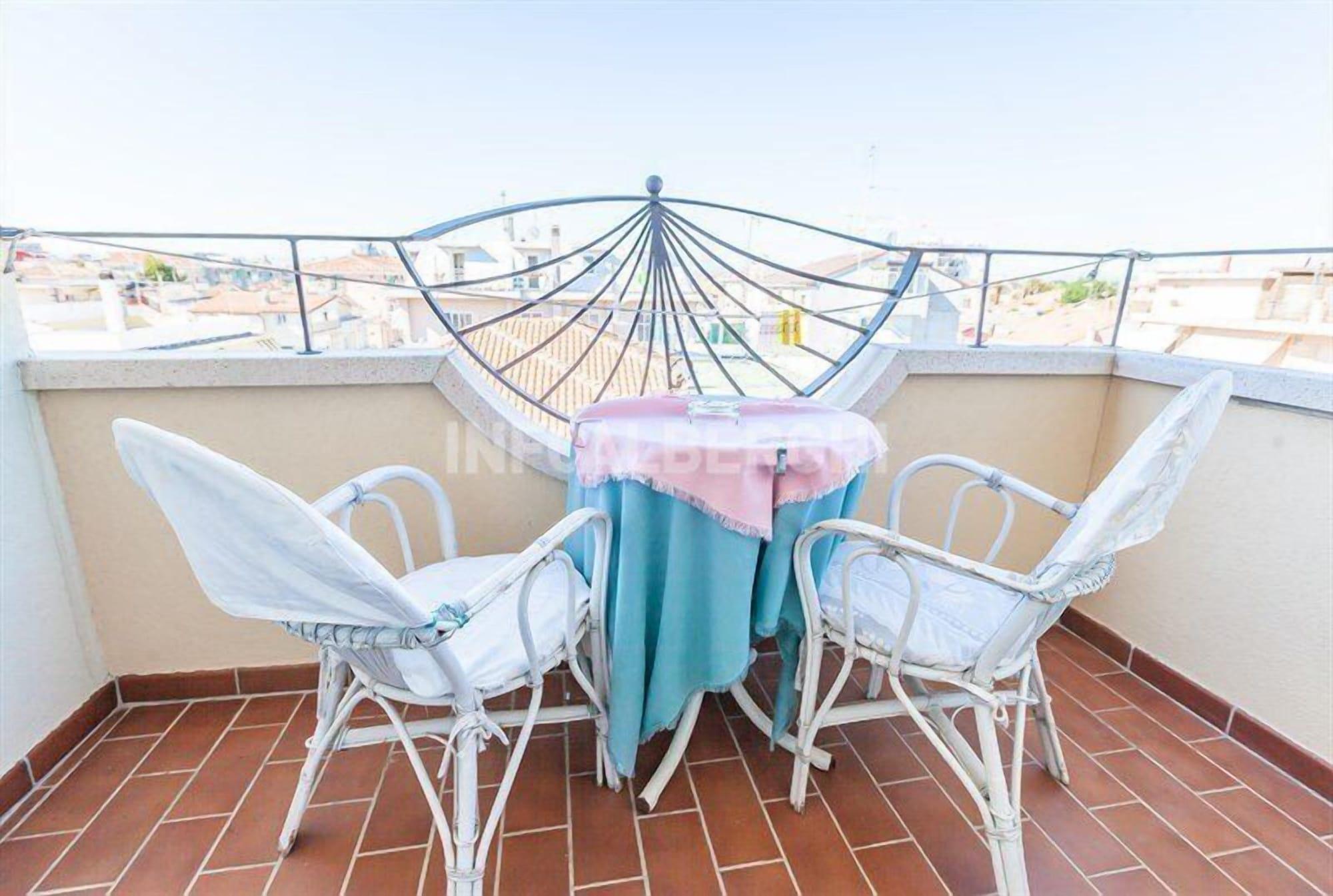 Hotel River Fronte Mare Con Piscina Rimini