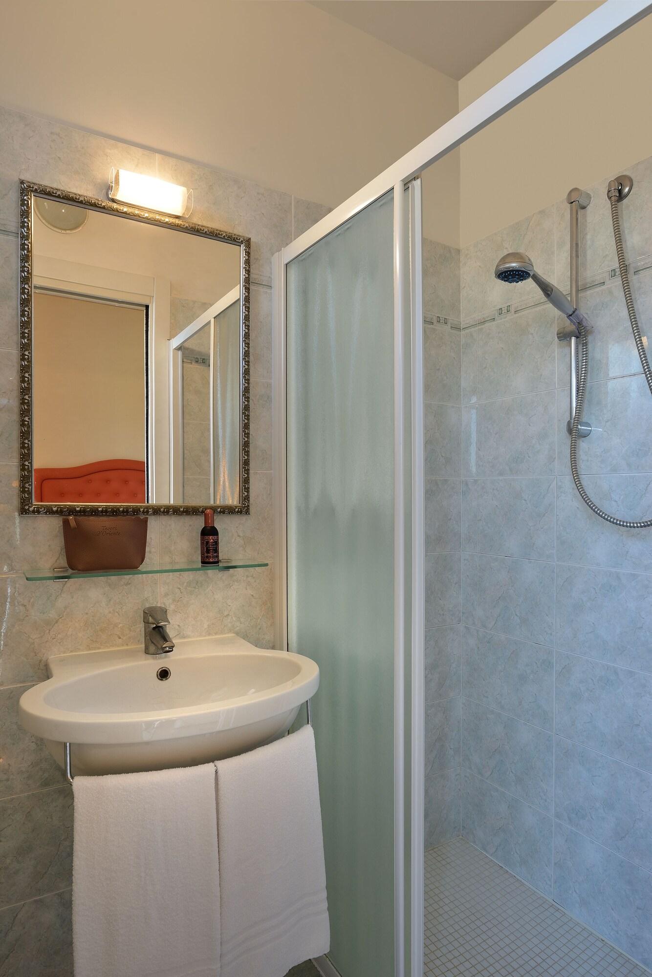 Hotel Gaston 4*