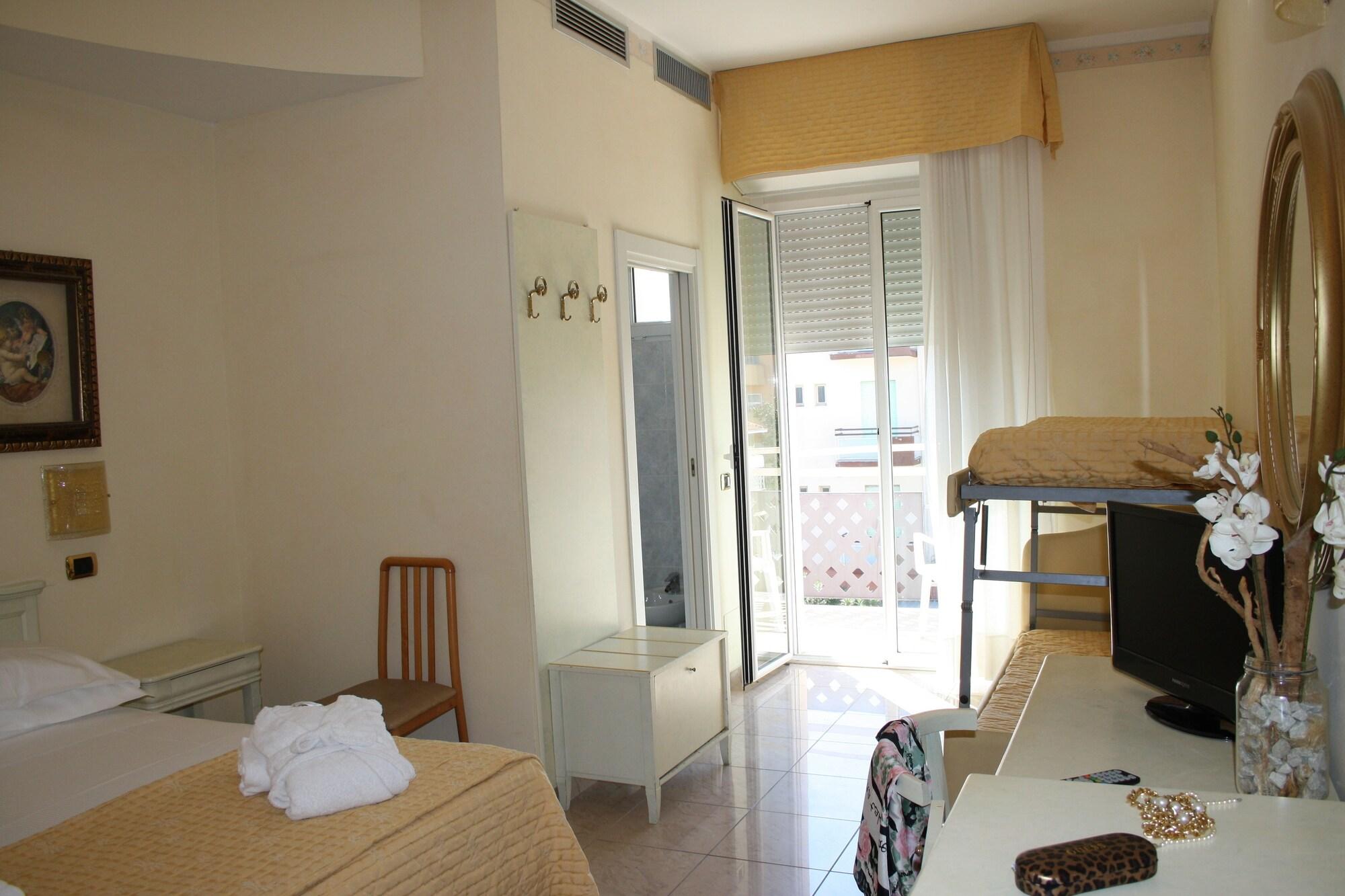 Hotel Gaston 4*