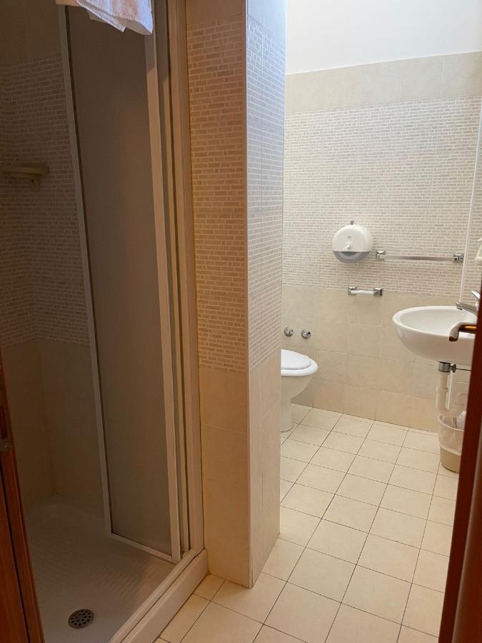 Ideal Hotel