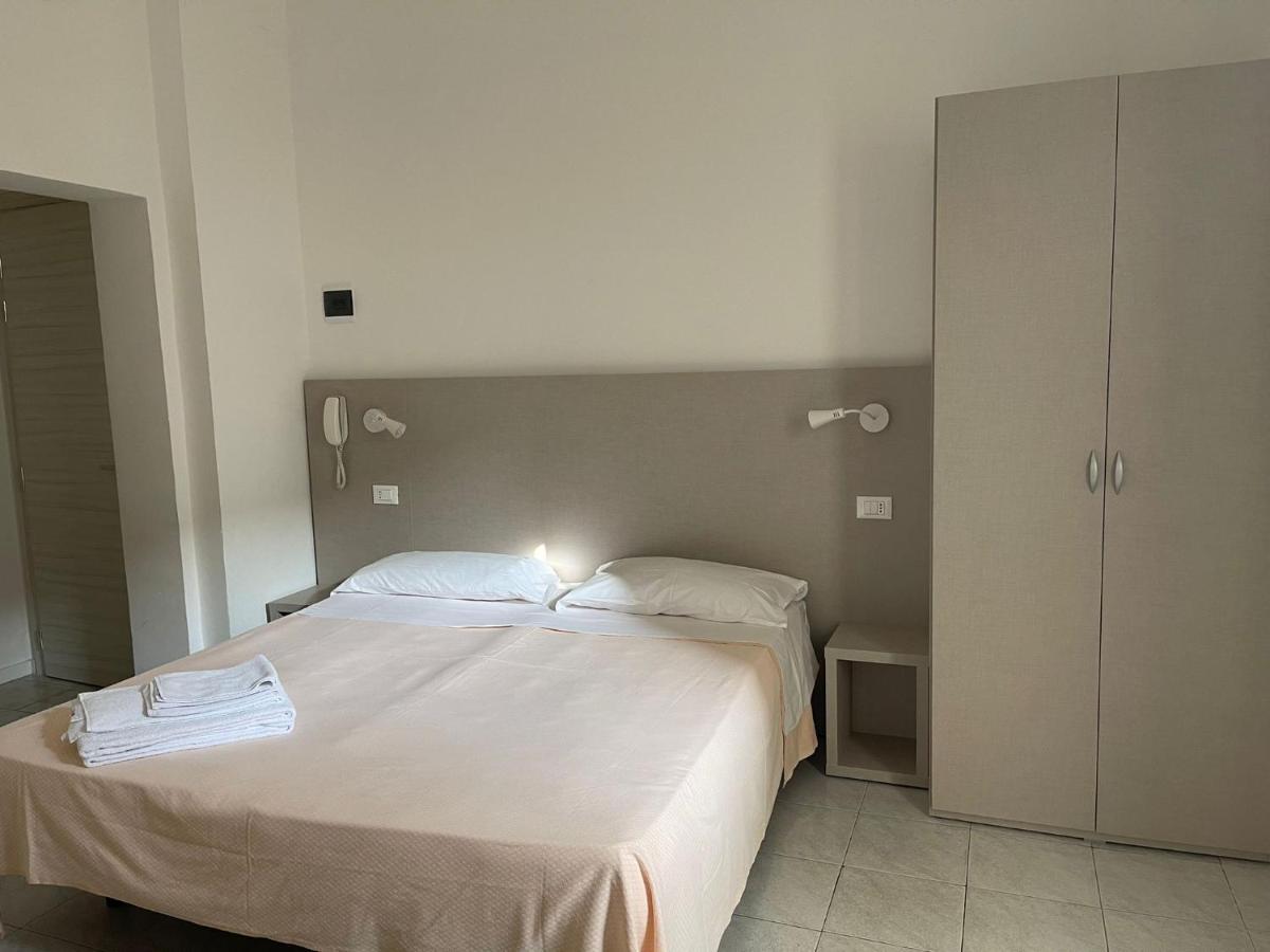 Ideal Hotel 3*
