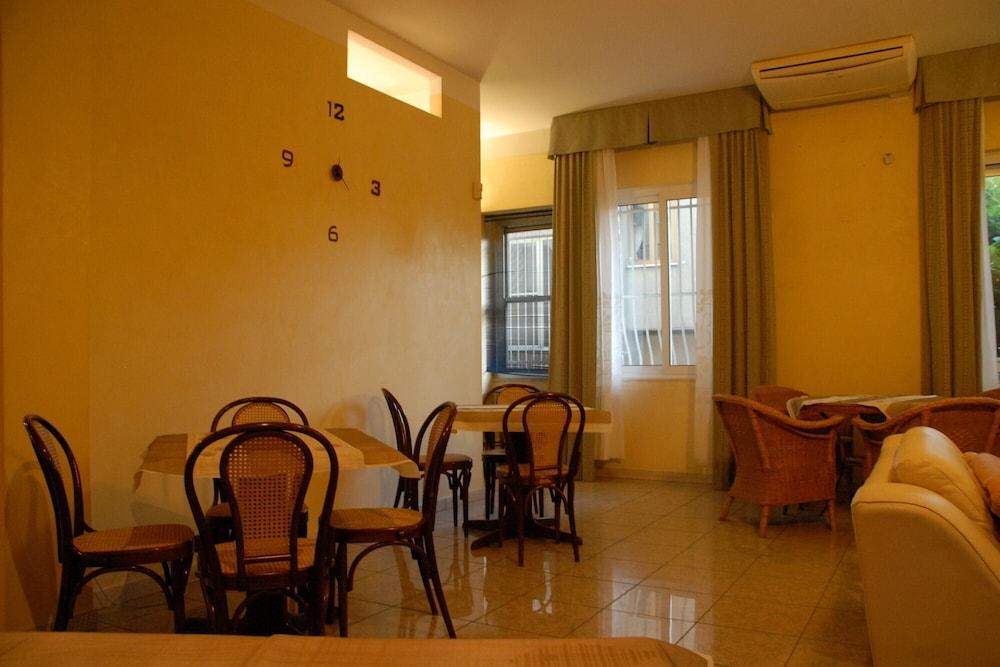 Arno Hotel Rimini