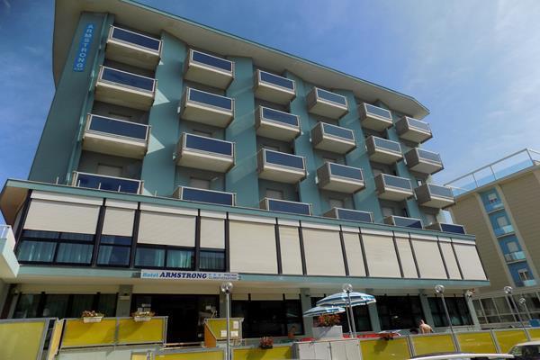 Armstrong Hotel 3*