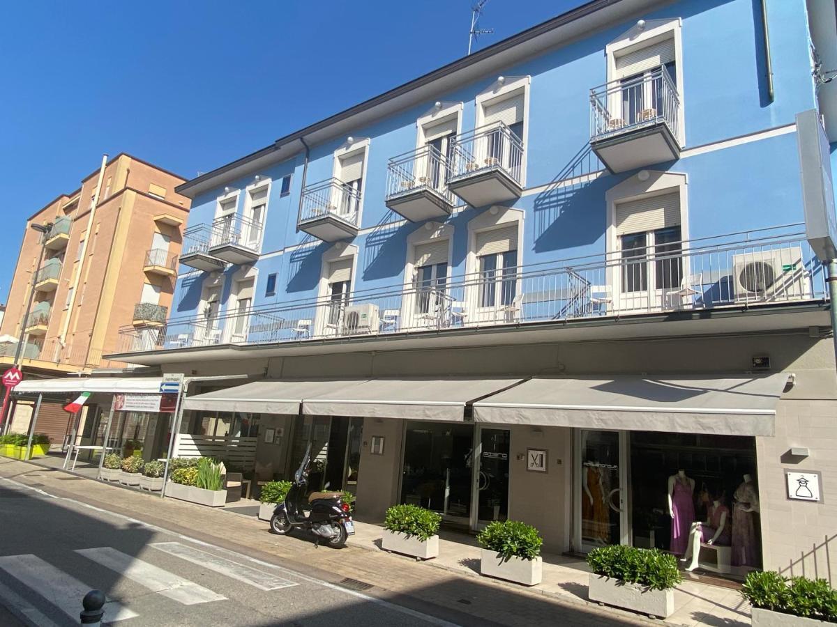 T Hotel 3*