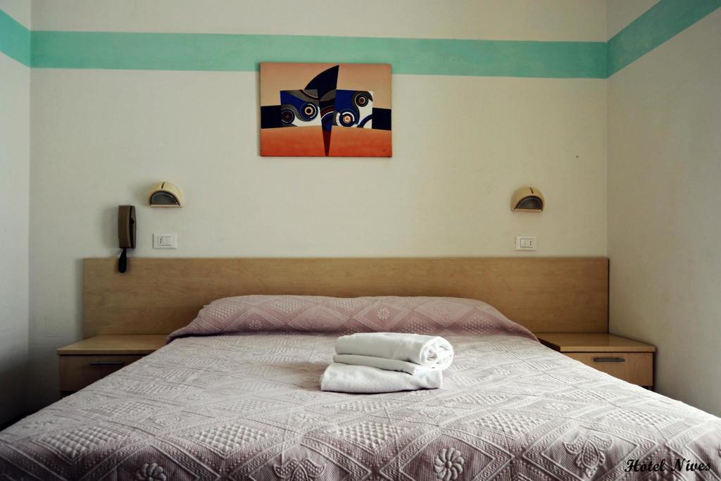 Nives Hotel 3*