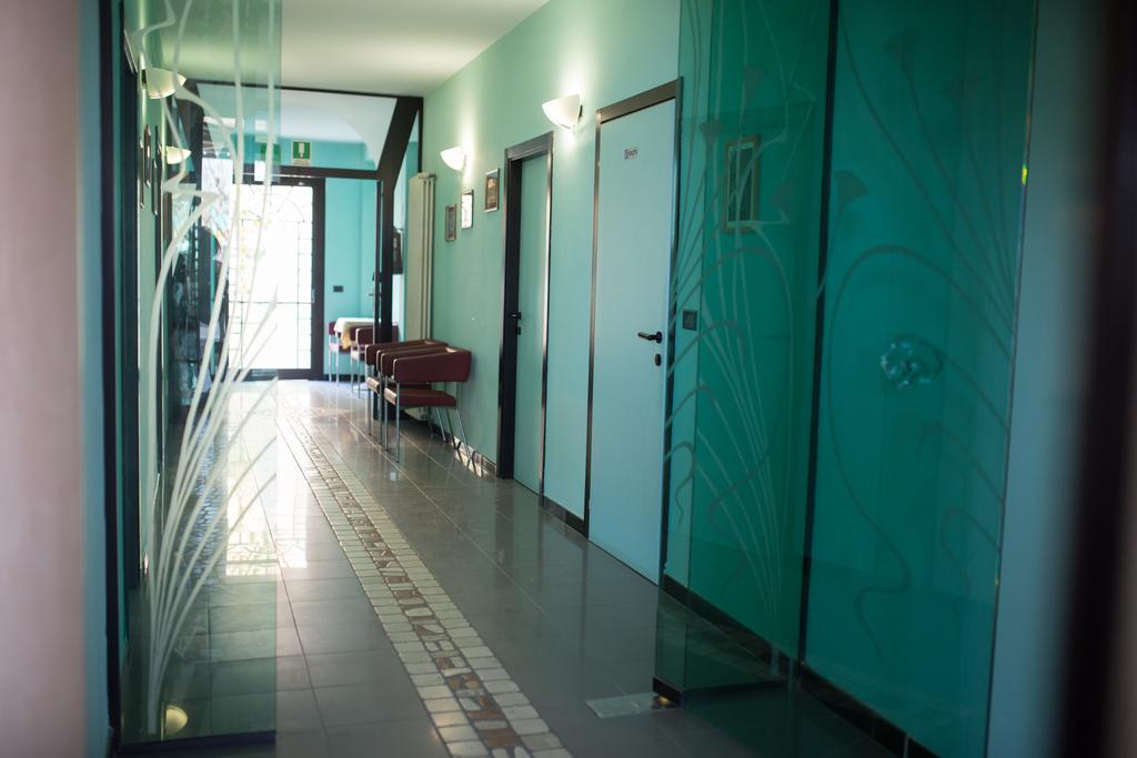 Amba Hotel 3*