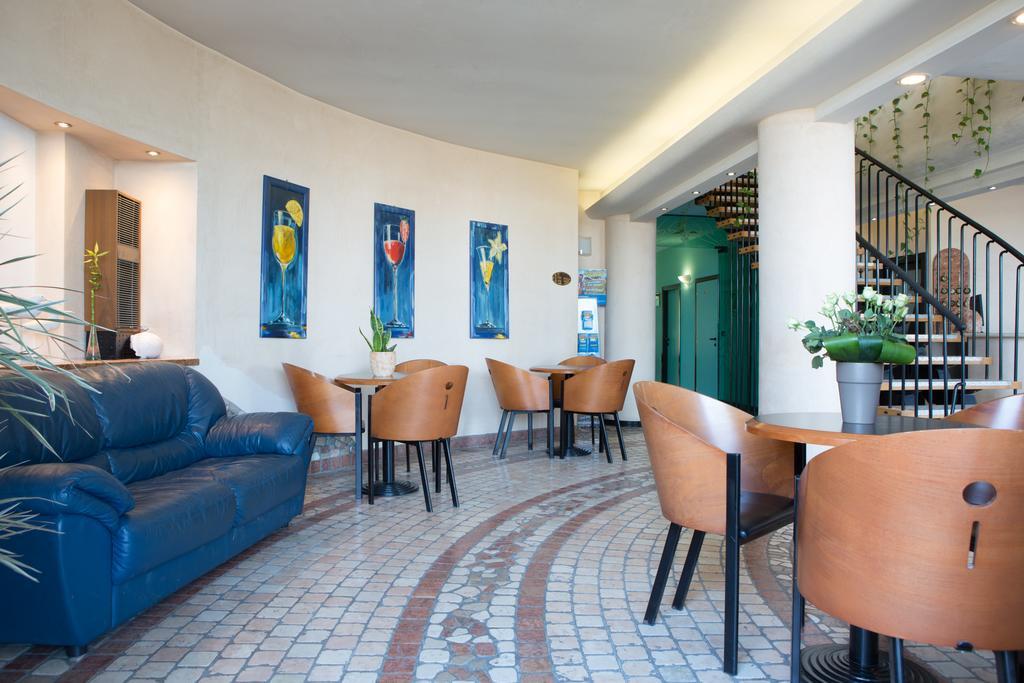 Amba Hotel