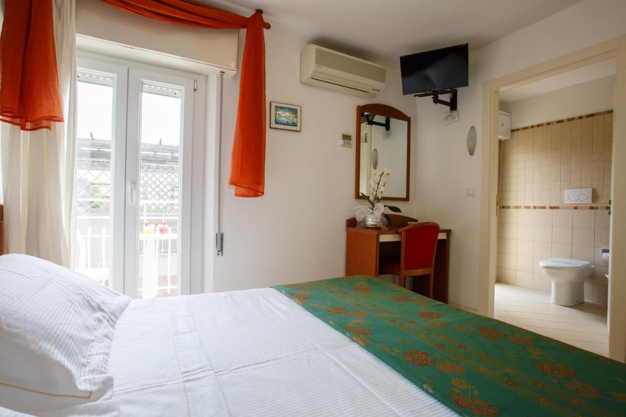 Hotel Ada 3*