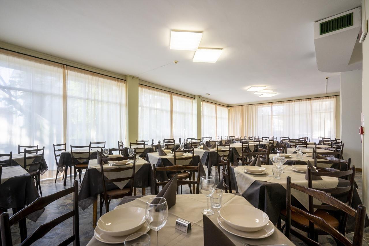 Mamy Hotel 2*