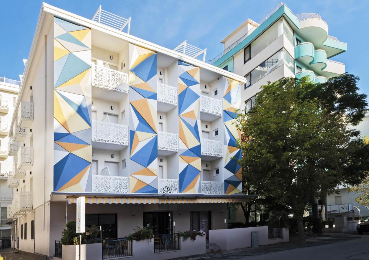 Color Hotel