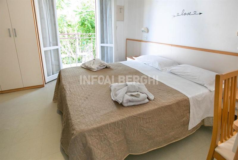 Paradiso Hotel 2*