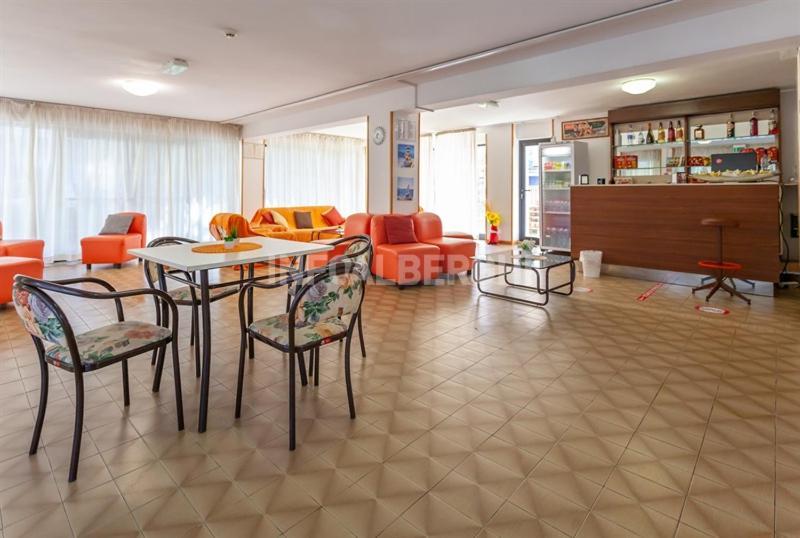 Paradiso Hotel 2*