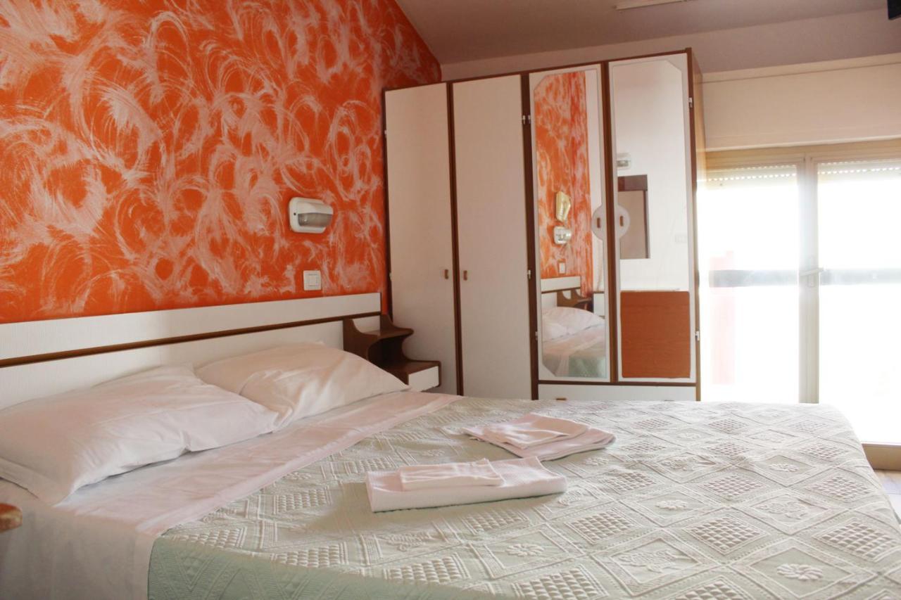 Luna Hotel 3*