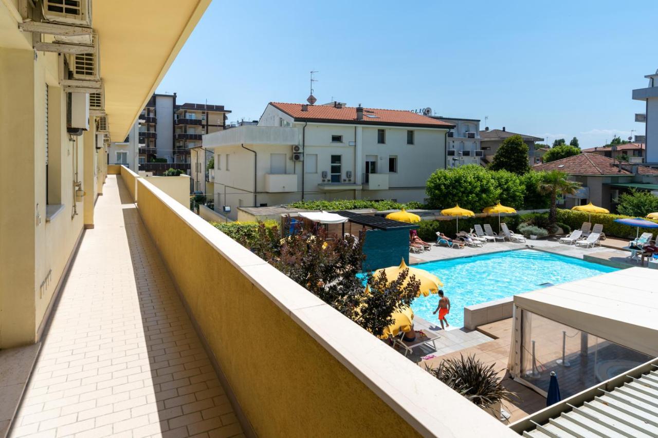 Montmartre Aparthotel Rimini