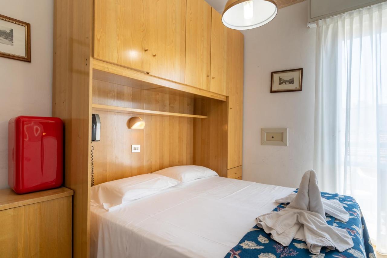 Milanese 3* Rimini