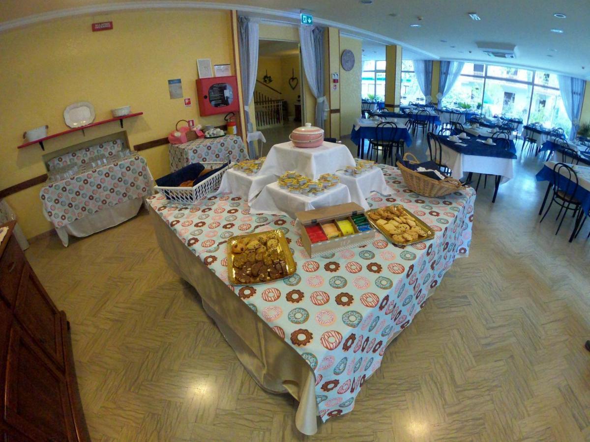 Half Moon Airport Restaurant Rimini