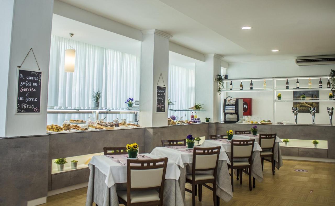 Sandra Hotel Rimini