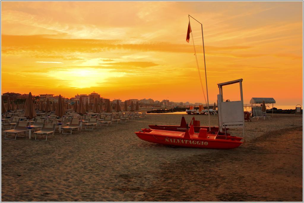 Hotel Accademia 3*