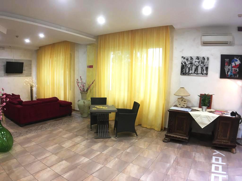 Hotel New Happy 3*