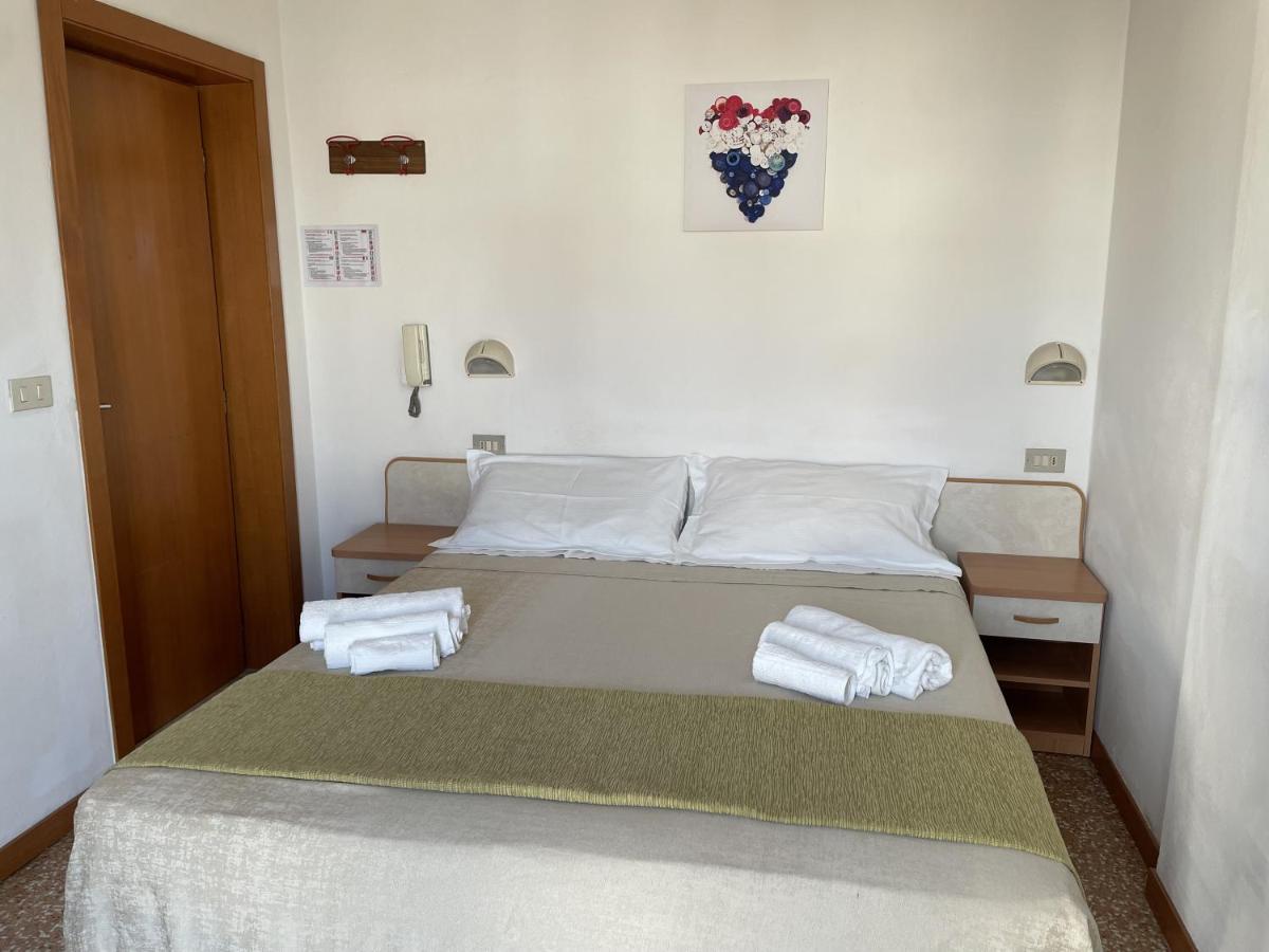 Alex Hotel