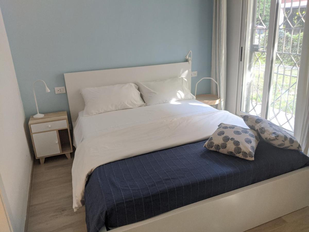 Una Casina Blu Sulla Spiaggia Viserba Rimini