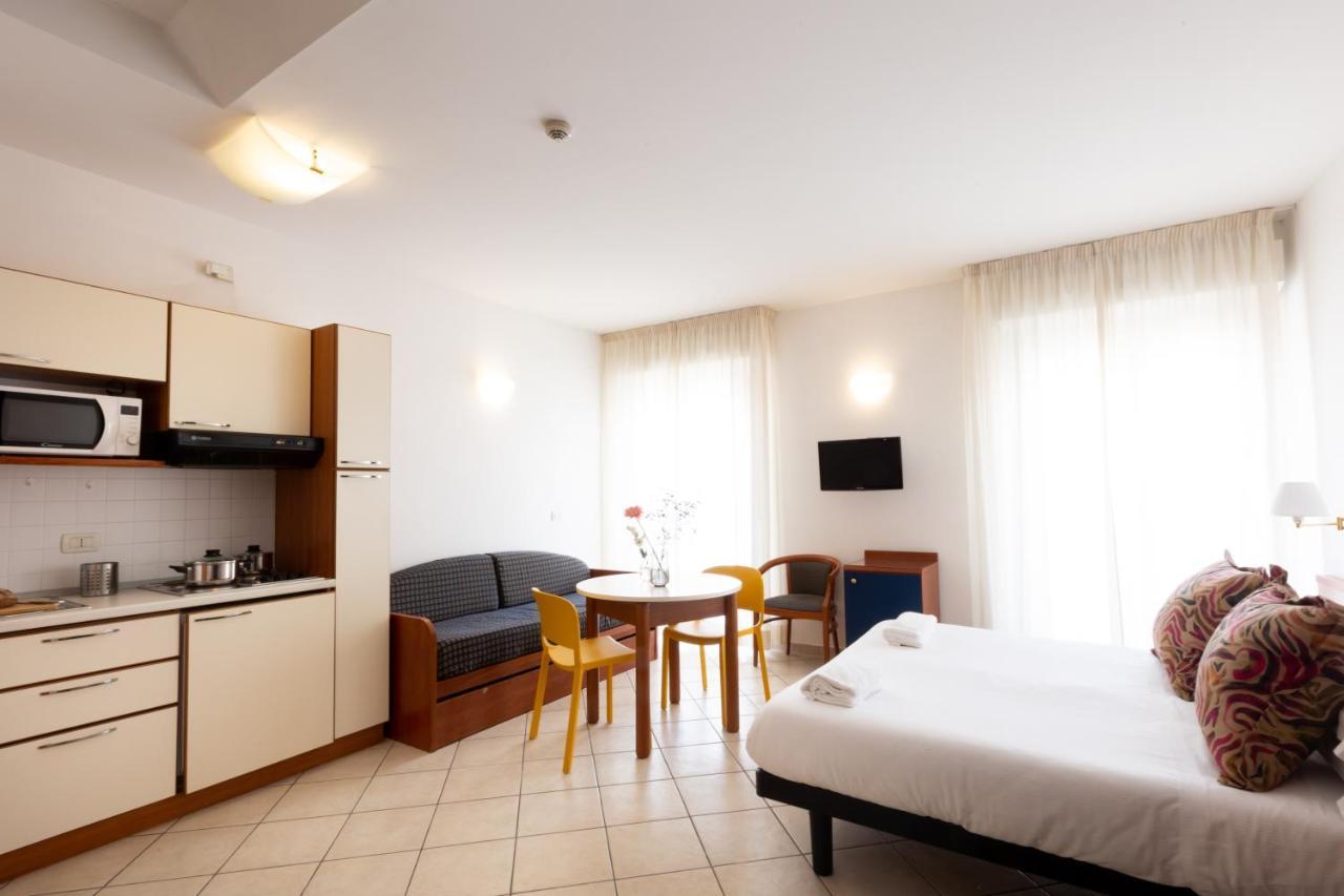 Mimosa Aparthotel 3*