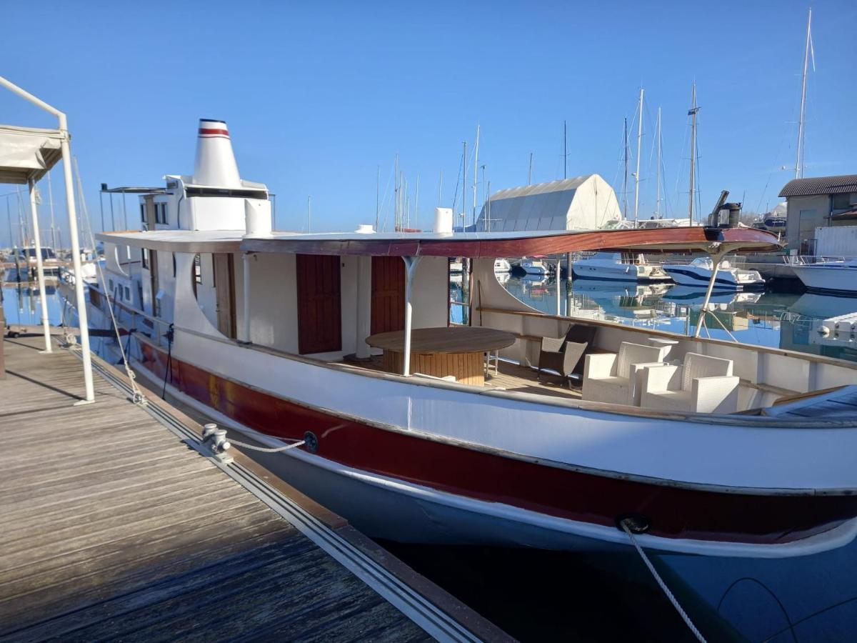 House Boat Rimini