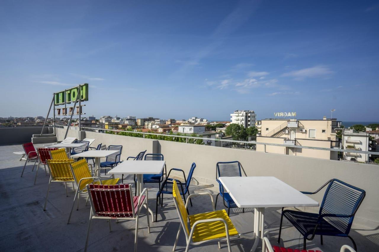 Mamy Hotel 2*
